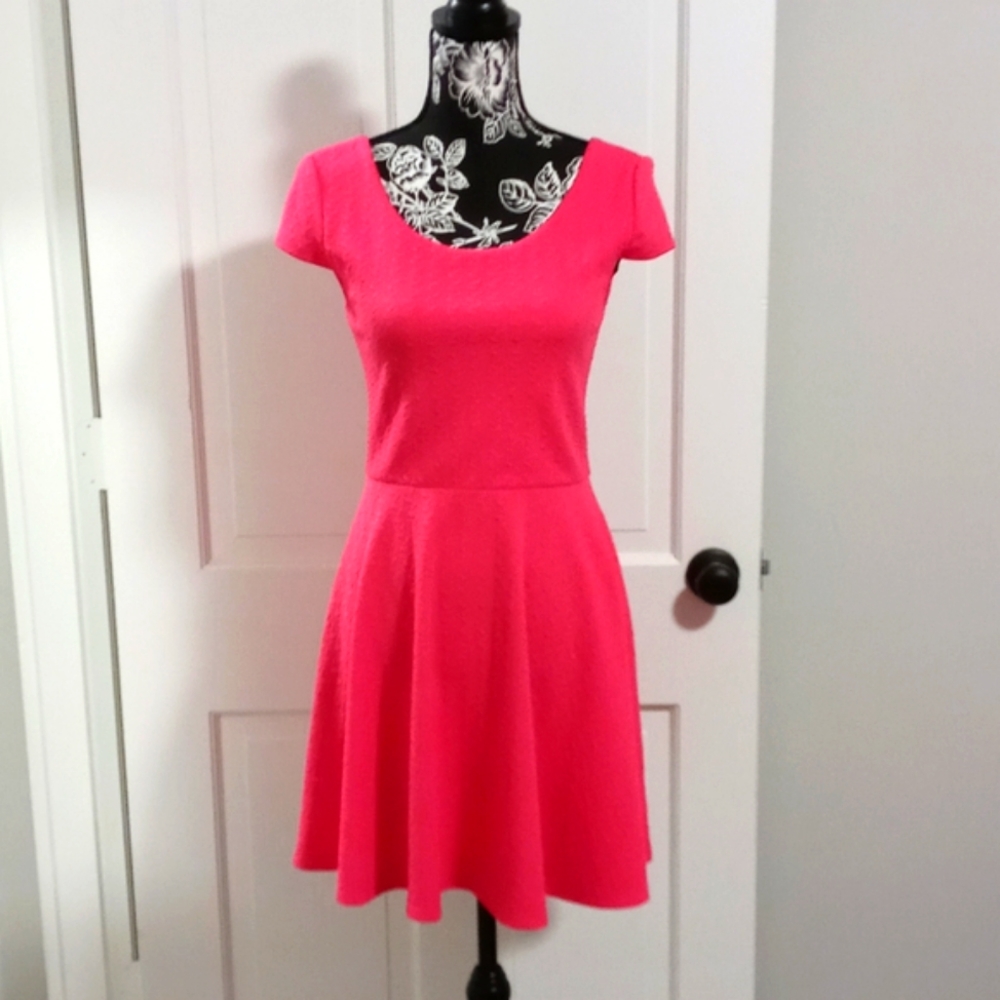 🆕 💞Socialite💞 - Magenta Stretch Cocktail Dress